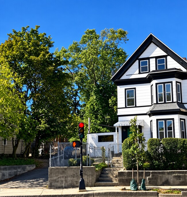 Building Photo - 133 Blue Hill Ave