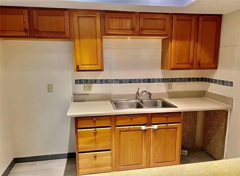 Kitchen will have all stainless steal appliances included - 831 N Keene Rd