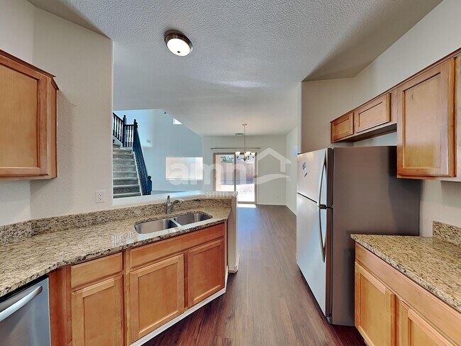 Building Photo - 138 E Calle Del Rondador