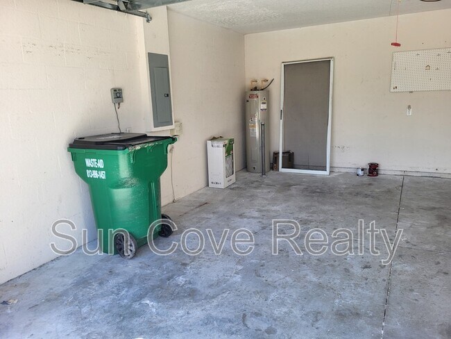 Building Photo - 7607 Mariners Harbour Dr