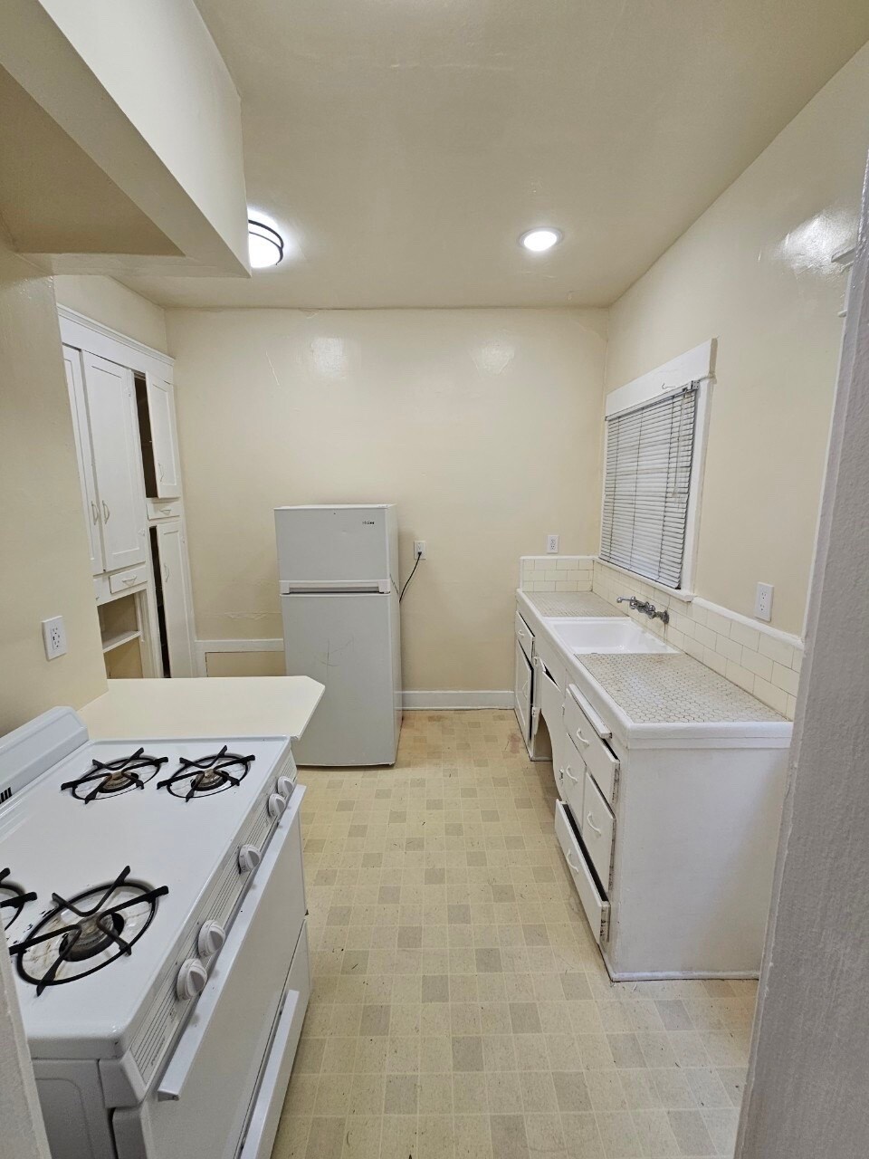 Building Photo - 1334 2nd St