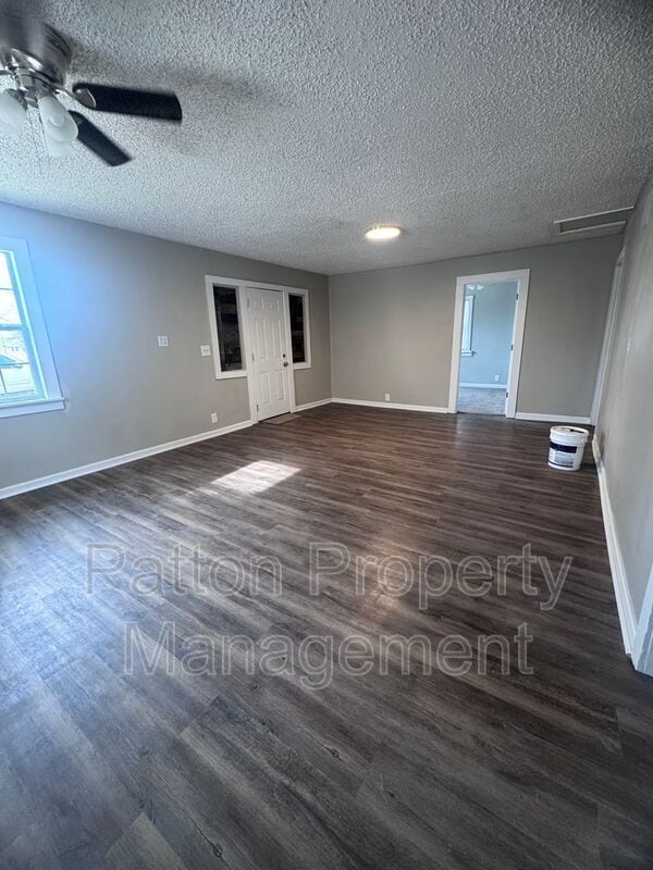 Building Photo - 3409 S Polk St