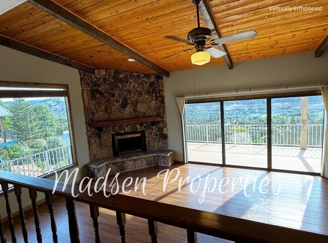 Building Photo - 6367 Woodman Dr