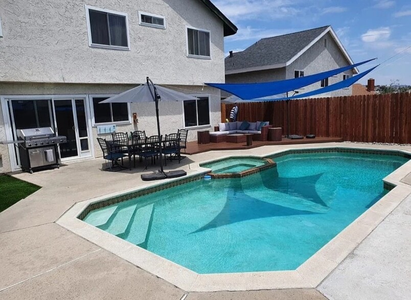 Building Photo - 6935 Simi Pl