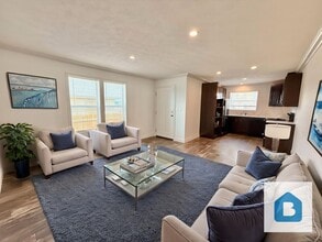 Building Photo - 1907-1909 E Routt Ave.