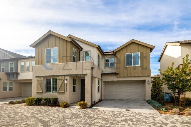 Building Photo - 12622 Stella Ln