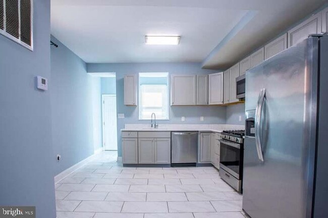 Building Photo - 4013 Edmondson Ave