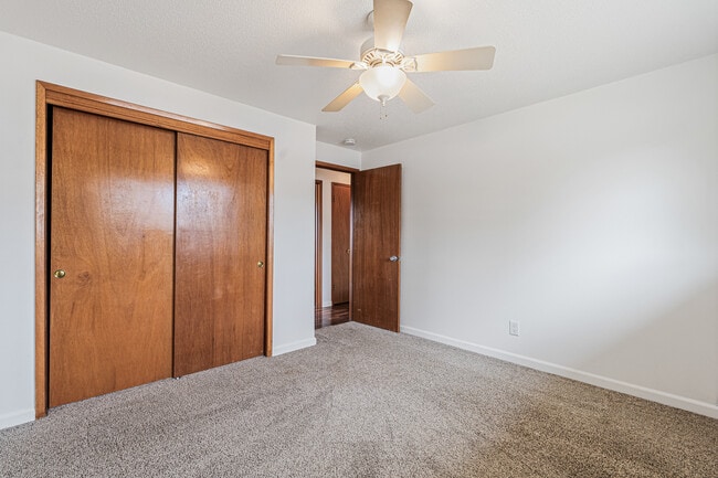 Building Photo - 4802 S 73rd St