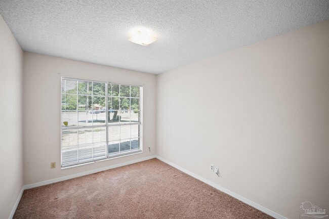 Building Photo - 5719 Ventura Ln