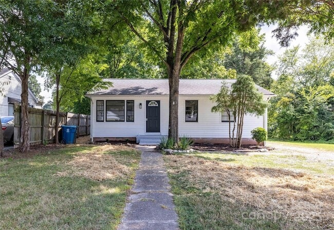 Primary Photo - 413 Ackert Ave