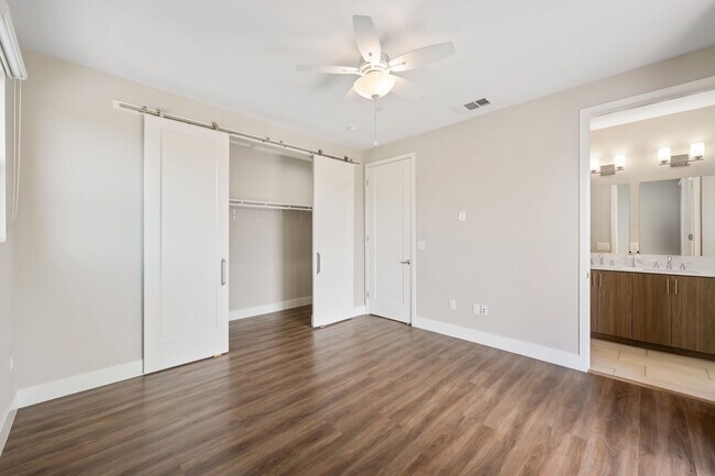 Building Photo - 4416 Paxton Pl