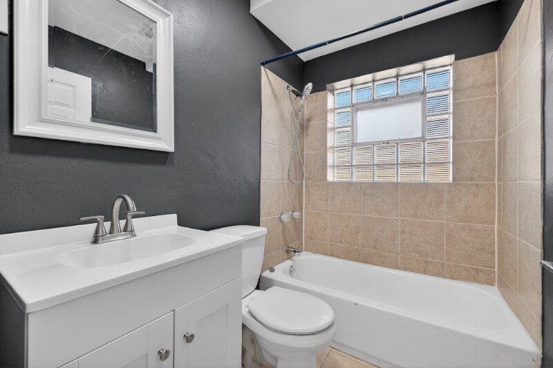 Building Photo - 10235 Midland Blvd