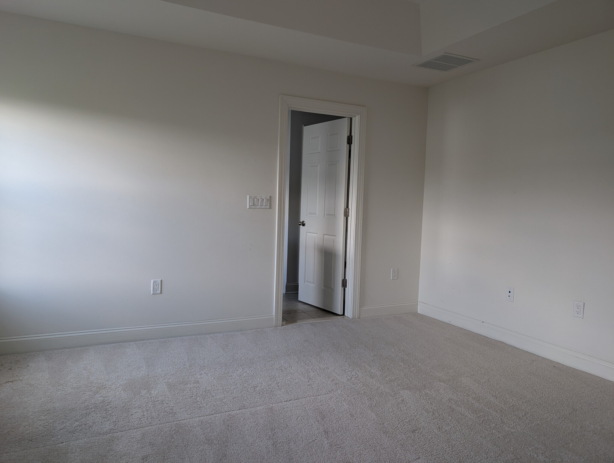 Building Photo - 68 Autumn Ln