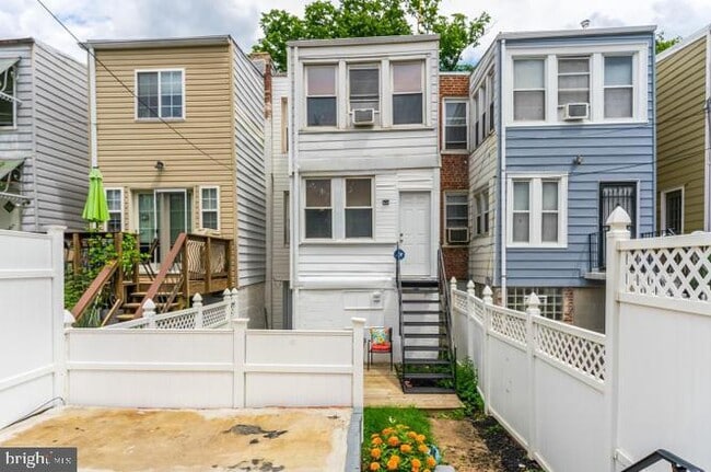 Building Photo - 337 Kentucky Ave SE