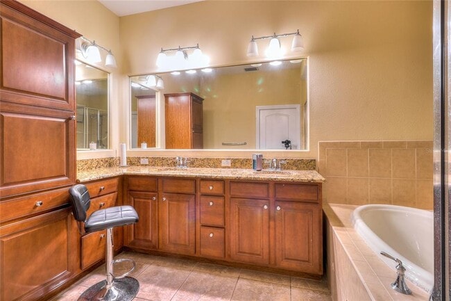 Building Photo - 7806 Tuscany View Ct