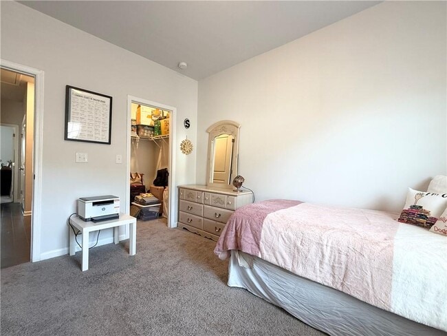Building Photo - 2520 Great Silver Fir Aly