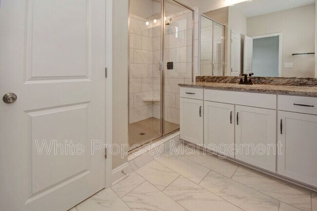 Building Photo - 5914 Ardrey Kell Rd