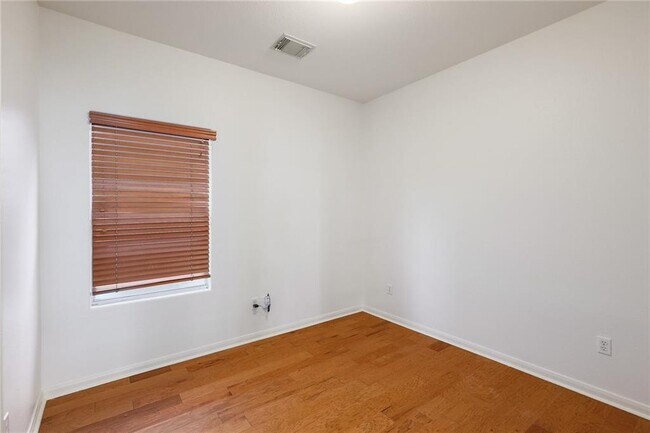 Building Photo - 2125 Amur Dr