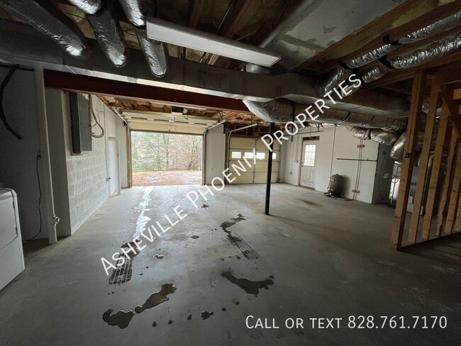 Building Photo - 1835 Granite St