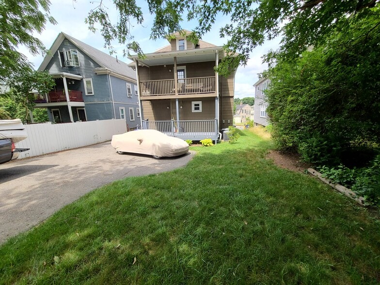 Back of home - 55 Presentation Rd