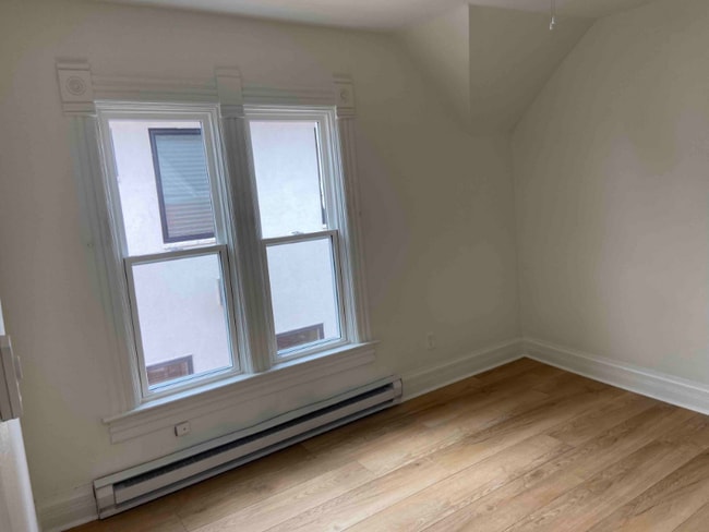 Building Photo - 1920 S Washington St