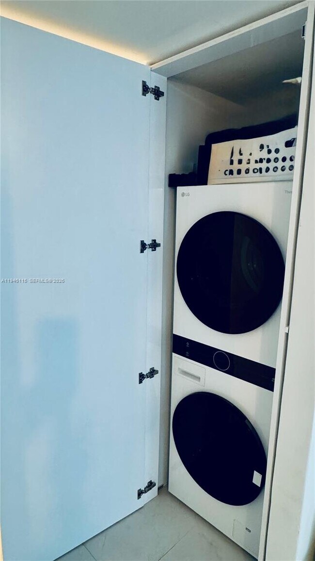 Building Photo - 1200 West Ave