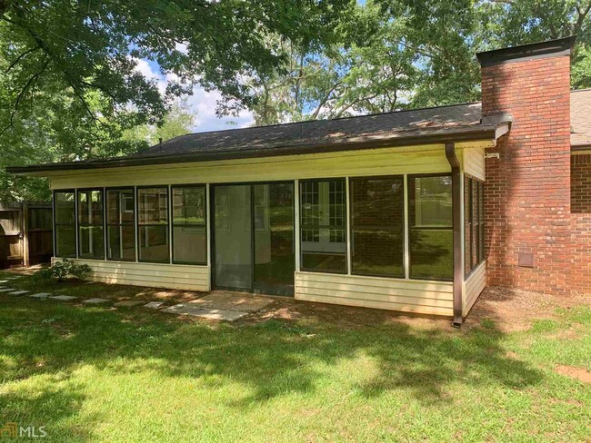 Building Photo - 216 Ginger Cake Rd