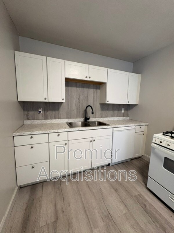 Building Photo - 478 Dulaney Ave