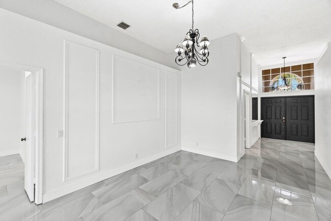 Building Photo - 7589 Colony Lake Dr