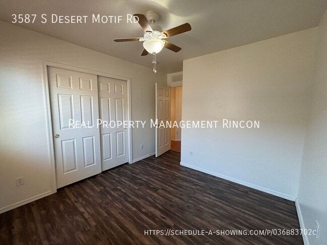 Building Photo - 3587 S Desert Motif Rd