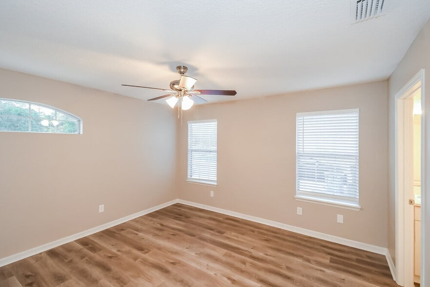 Building Photo - 3376 FL-207