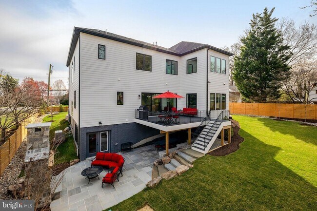 Building Photo - 1100 Balls Hill Rd