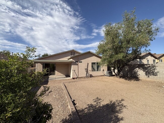 Building Photo - Vail School District 3 bedroom two bath