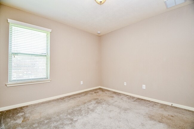 Building Photo - 2023 Manchester Crossing Dr
