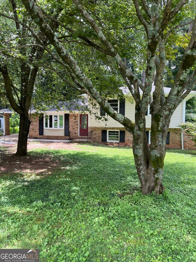 Building Photo - 3616 Santa Fe Trail