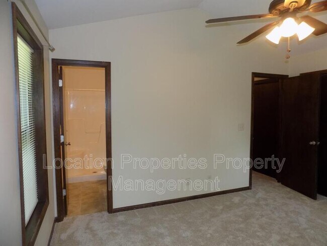 Building Photo - 433 Arkansas St