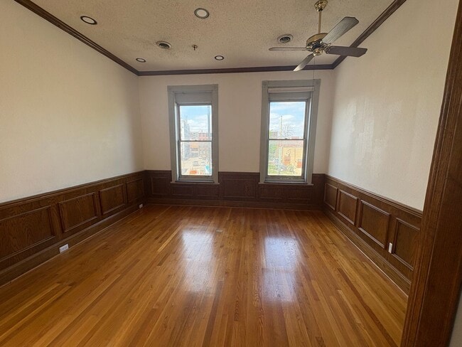 Building Photo - 201 Summit Loft