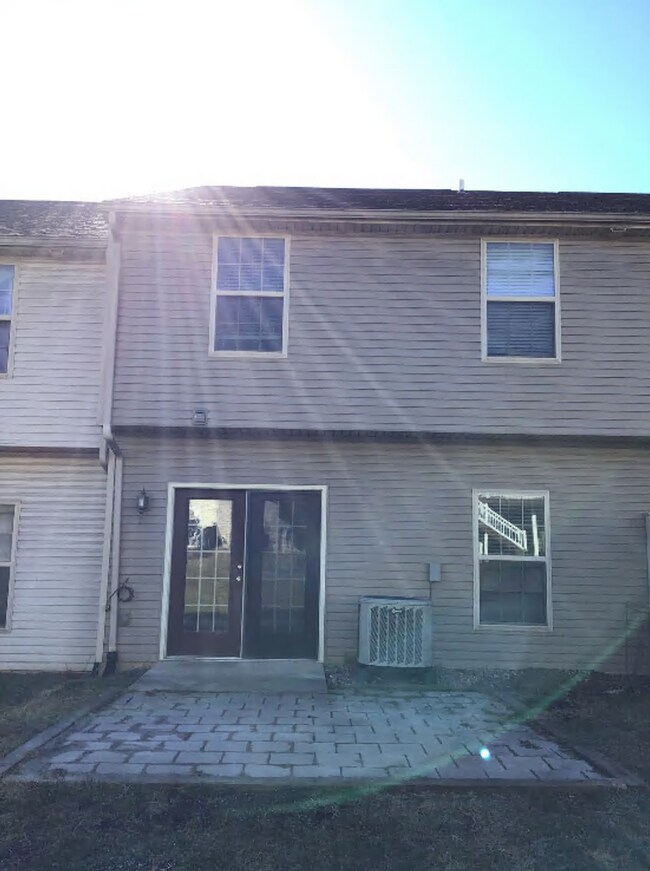 Building Photo - 228 Meriweather Dr