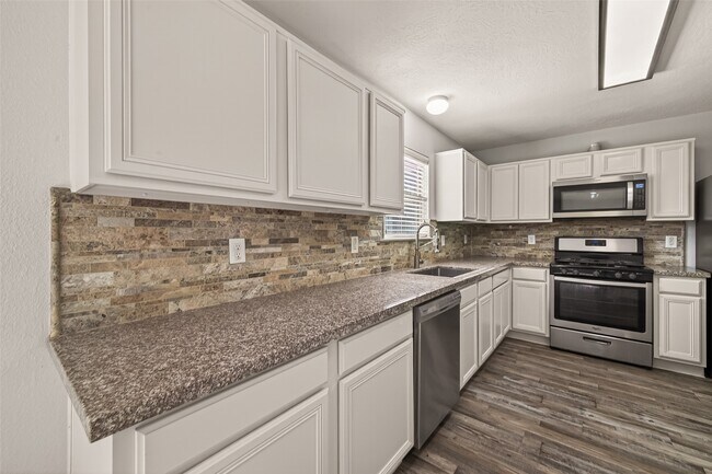 Building Photo - 7130 Cypress Pr Dr