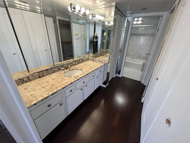 Building Photo - 3500 Galt Ocean Dr