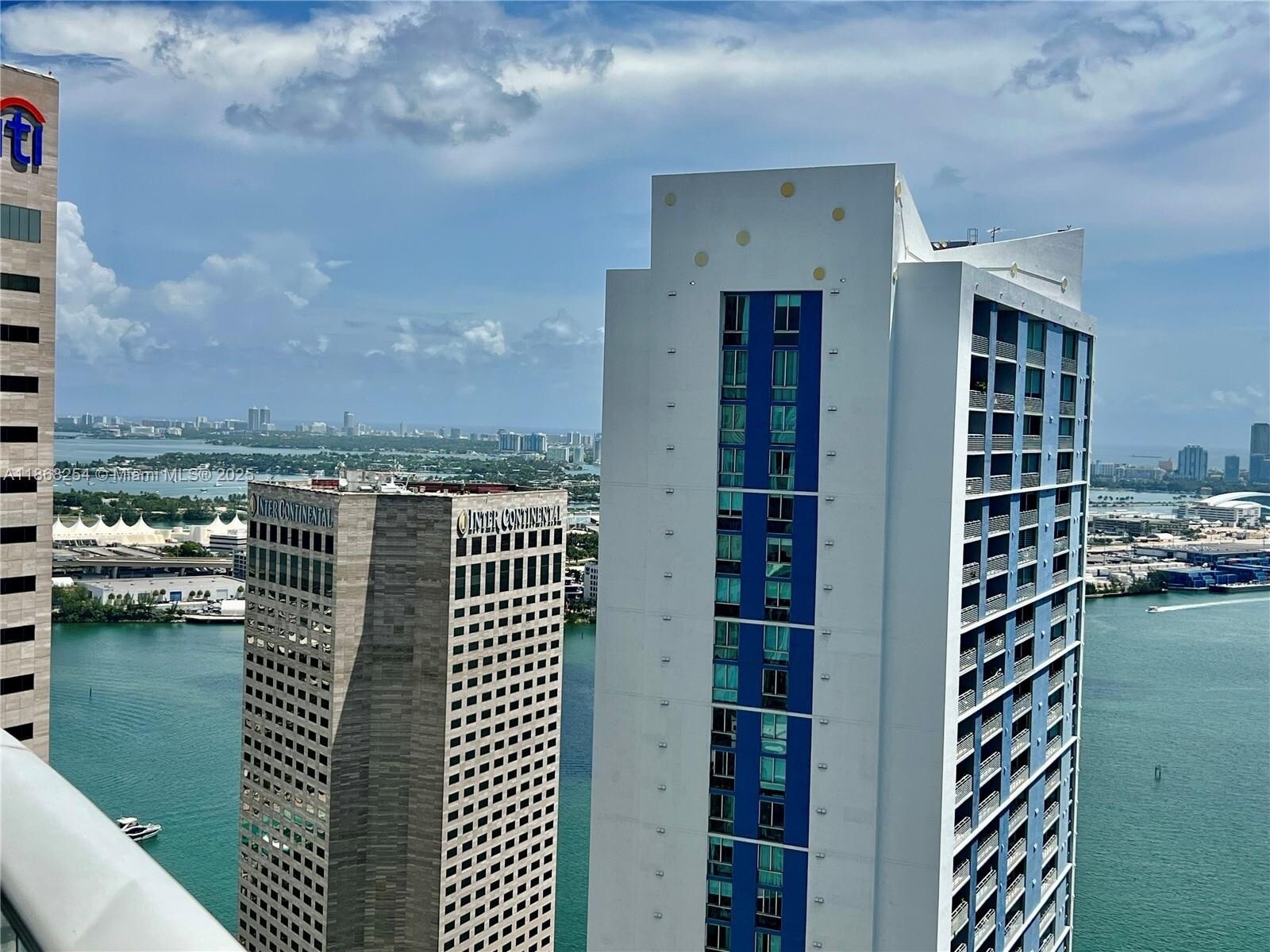 Building Photo - 300 S Biscayne Blvd