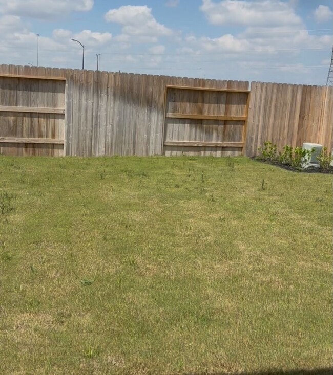 Building Photo - 22111 Strathfield Cir