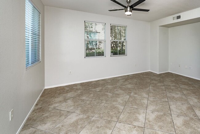 Building Photo - Serenity and Luxury Abound in Eastlake!