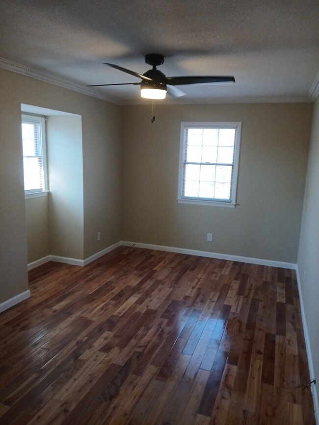 Building Photo - 132 Forest Ridge Dr