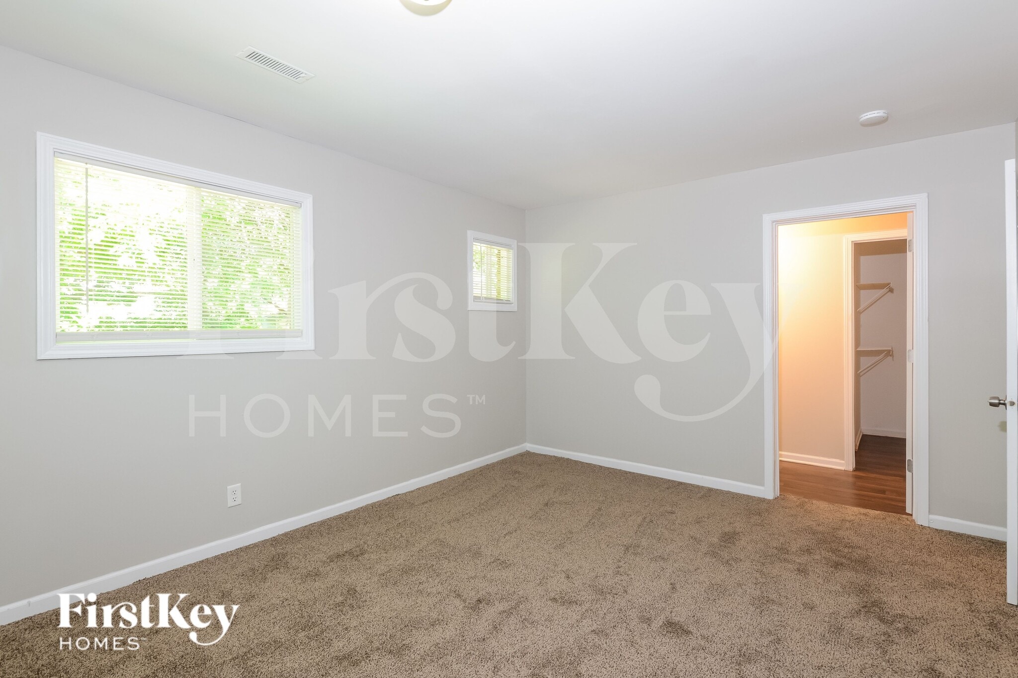 Building Photo - 6304 Zionsville Rd