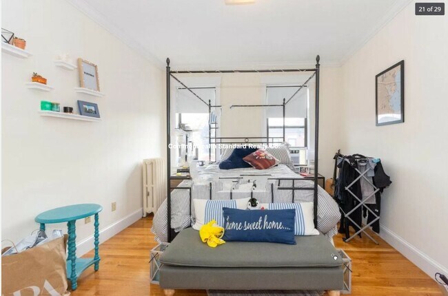 Building Photo - 27 Glenville Ave