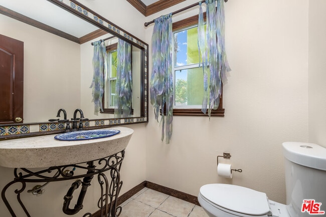 Building Photo - 1414 Kemmett Ct