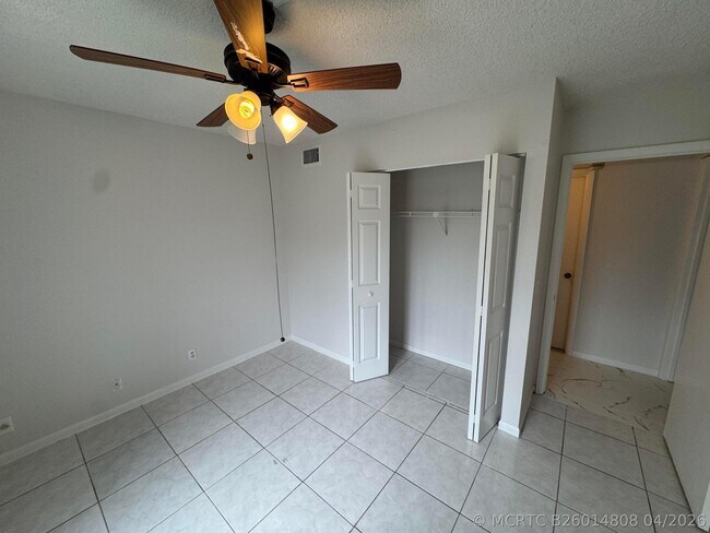Building Photo - 1111 Green Pine Blvd