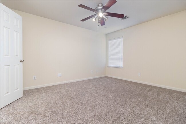 Building Photo - 4215 Medina River Loop
