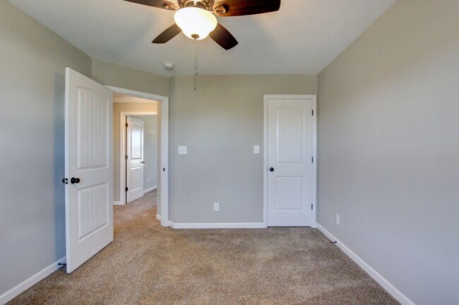 Building Photo - Big and Beautiful Smart Home